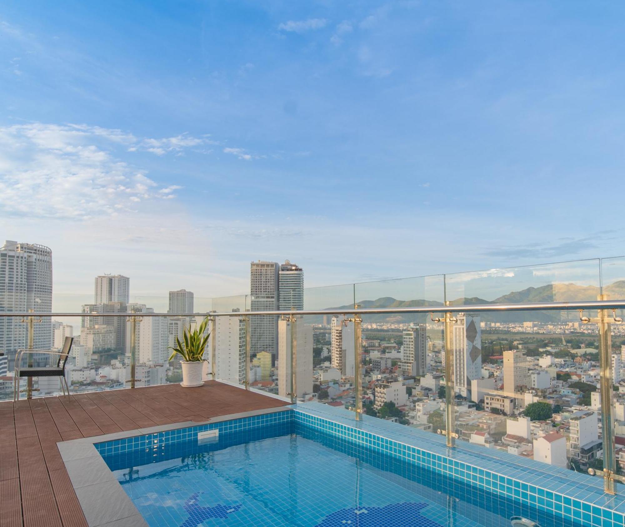 Khách sạn Bờ Biển Vàng - Gold Coast Hotel Nha Trang Exterior foto
